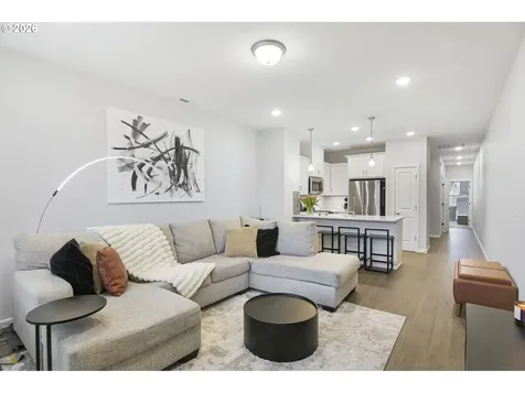 7523 SE Kinnaman Street Hillsboro OR 97123