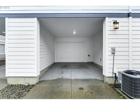 7523 SE Kinnaman Street Hillsboro OR 97123