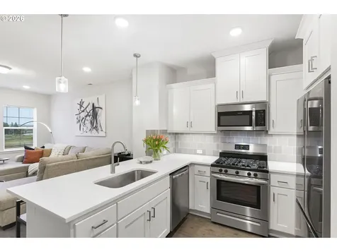 7523 SE Kinnaman Street Hillsboro OR 97123