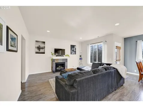 5524 King Arthur Court Eugene OR 97402