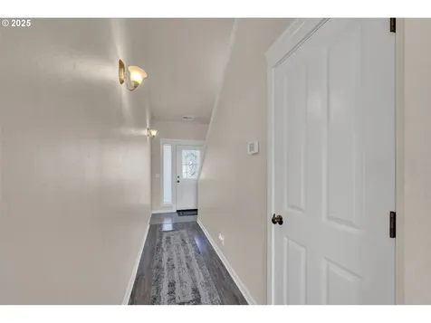 5524 King Arthur Court Eugene OR 97402