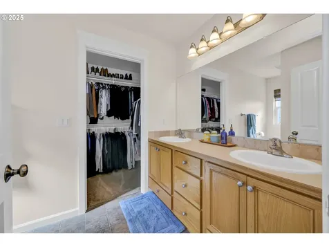 5524 King Arthur Court Eugene OR 97402