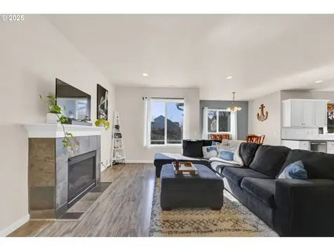 5524 King Arthur Court Eugene OR 97402
