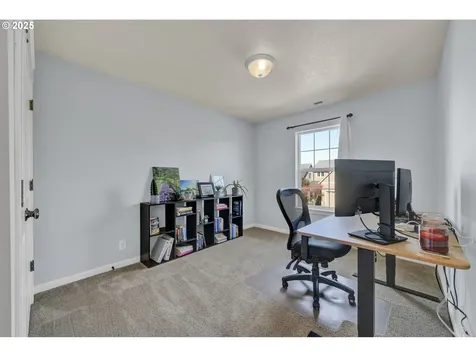 5524 King Arthur Court Eugene OR 97402