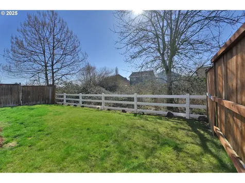 5524 King Arthur Court Eugene OR 97402