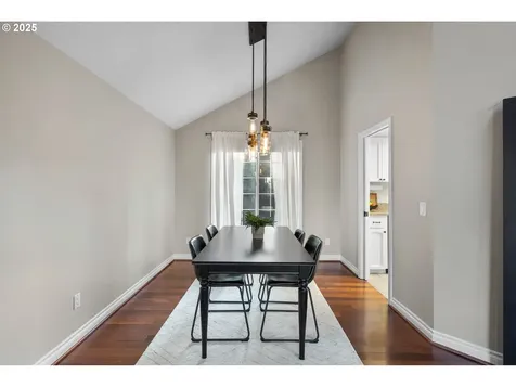 15421 SW Thurston Lane Portland OR 97224