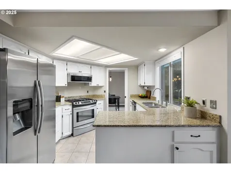 15421 SW Thurston Lane Portland OR 97224
