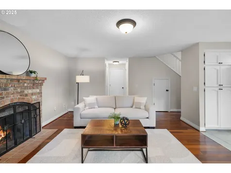 15421 SW Thurston Lane Portland OR 97224