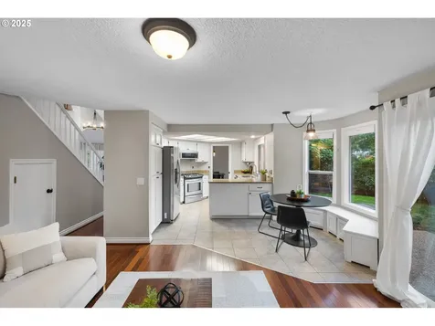 15421 SW Thurston Lane Portland OR 97224