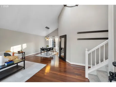 15421 SW Thurston Lane Portland OR 97224