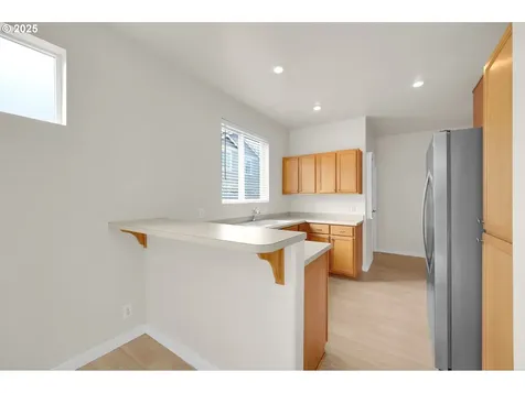 5298 Wales Drive Eugene OR 97402