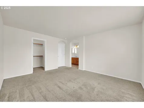 5298 Wales Drive Eugene OR 97402