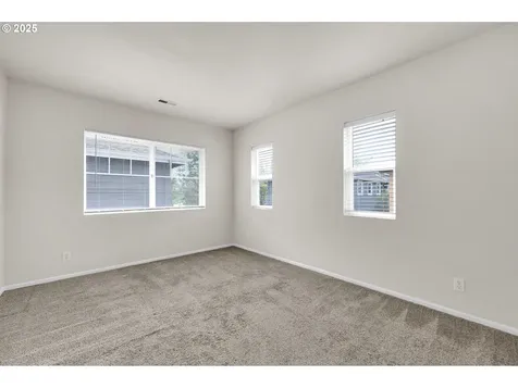 5298 Wales Drive Eugene OR 97402