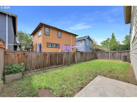 5298 Wales Drive Eugene OR 97402