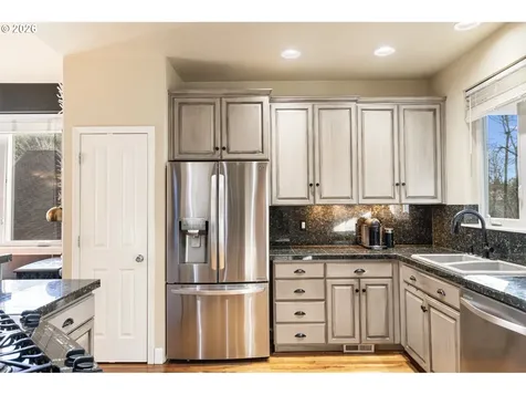2523 NW Marsden Place Portland OR 97229