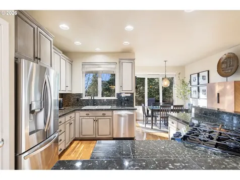 2523 NW Marsden Place Portland OR 97229