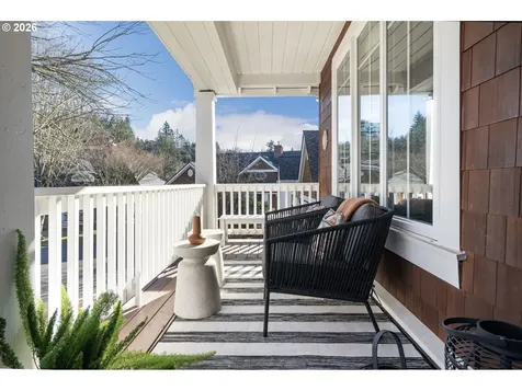 2523 NW Marsden Place Portland OR 97229
