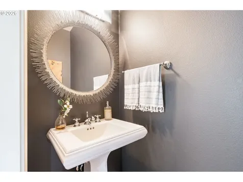 2523 NW Marsden Place Portland OR 97229
