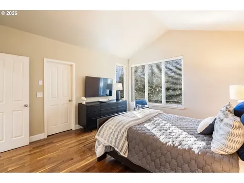 2523 NW Marsden Place Portland OR 97229