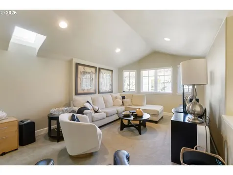 2523 NW Marsden Place Portland OR 97229