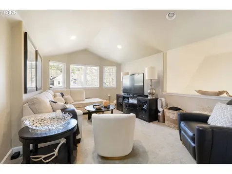 2523 NW Marsden Place Portland OR 97229