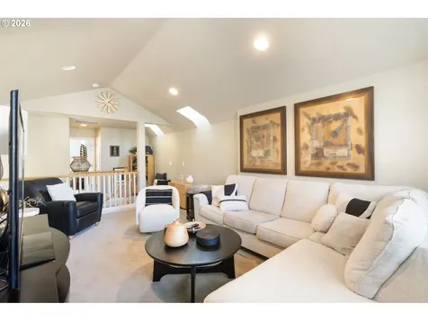 2523 NW Marsden Place Portland OR 97229