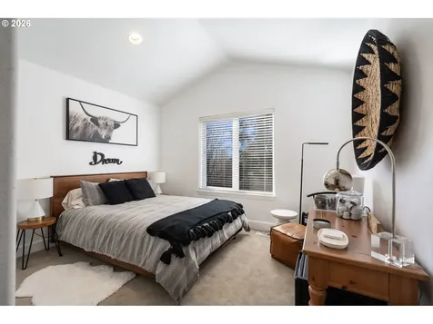 2523 NW Marsden Place Portland OR 97229