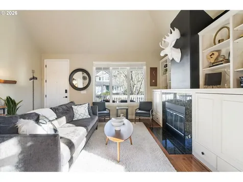 2523 NW Marsden Place Portland OR 97229