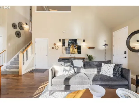 2523 NW Marsden Place Portland OR 97229