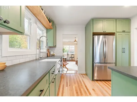 1644 N Jarrett Street Portland OR 97217