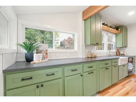 1644 N Jarrett Street Portland OR 97217