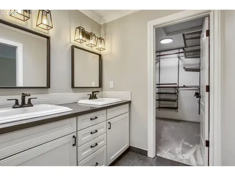 14983 SE Brackenbush Road Clackamas OR 97015