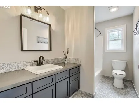 14983 SE Brackenbush Road Clackamas OR 97015