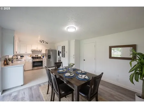 1435 NE 14th Street Mcminnville OR 97128
