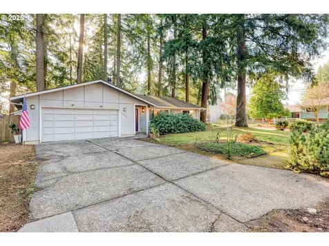 16016 NE Everett Court Portland OR 97230