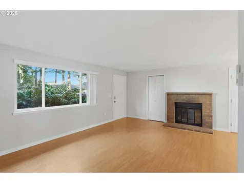 16016 NE Everett Court Portland OR 97230