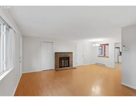 16016 NE Everett Court Portland OR 97230