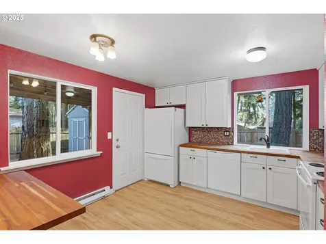 16016 NE Everett Court Portland OR 97230