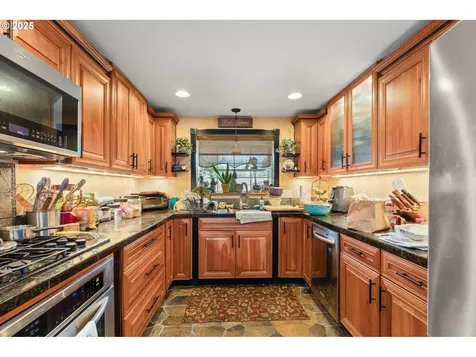 270 SE Robin Way Gresham OR 97080