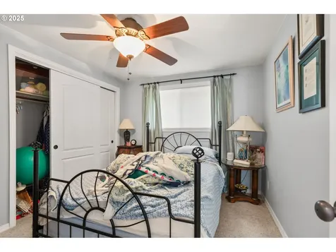 270 SE Robin Way Gresham OR 97080