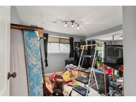 270 SE Robin Way Gresham OR 97080