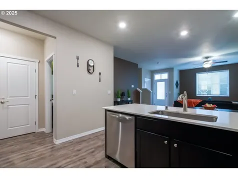 15208 NE 70th Street Vancouver WA 98682