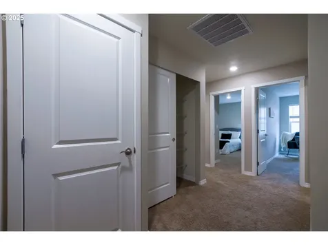 15208 NE 70th Street Vancouver WA 98682