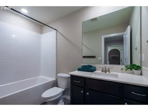 15208 NE 70th Street Vancouver WA 98682