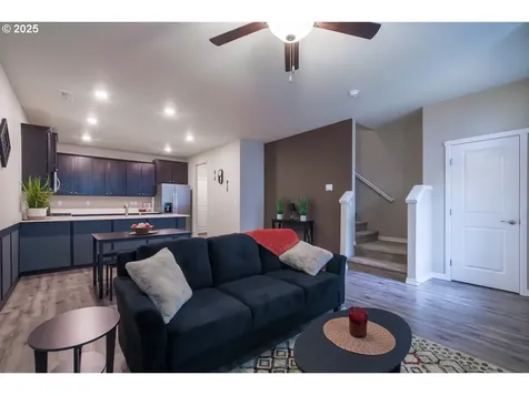15208 NE 70th Street Vancouver WA 98682