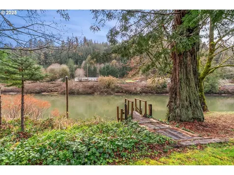 11047 E Mapleton Road Mapleton OR 97453