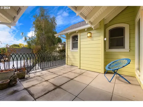 2225 NE 15th Avenue Portland OR 97212
