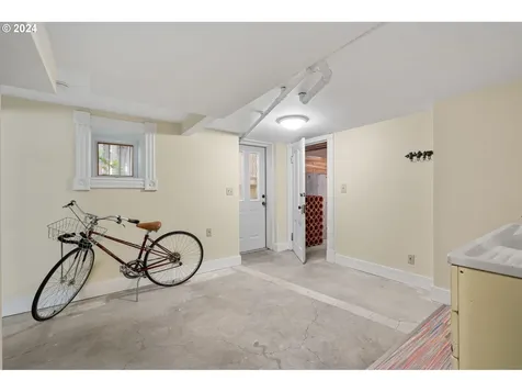 2225 NE 15th Avenue Portland OR 97212