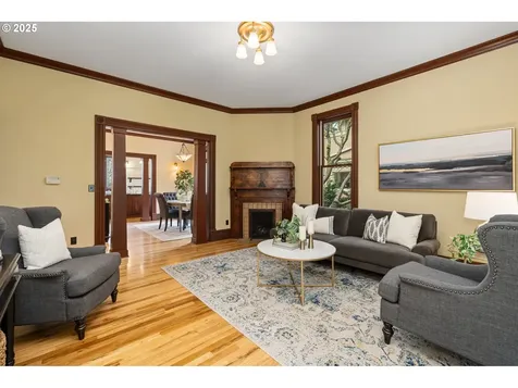 2225 NE 15th Avenue Portland OR 97212