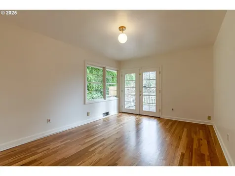 5840 SW Cheltenham Drive Portland OR 97239